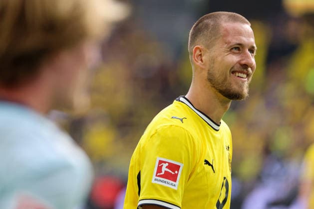 Dortmund, Deutschland: 12.09.2026 - 1. Bundesliga 2026 27 - 3. Spieltag - Borussia Dortmund vs. SC Paderborn Im Bild: Waldemar Anton (BVB) (DFL DFB REGULATIONS PROHIBIT ANY USE OF PHOTOGRAPHS as IMAGE SEQUENCES and or QUASI-VIDEO) *** *** Dortmund, Germany September 12, 2026 1 Bundesliga 2026-27 Matchday 3 Borussia Dortmund vs. SC Paderborn Pictured: Waldemar Anton BVB DFL DFB REGULATIONS PROHIBIT ANY USE OF PHOTOGRAPHS AS IMAGE SEQUENCES AND OR QUASI-VIDEO *** Copyright: HMBxMedia MadeleinexFantini