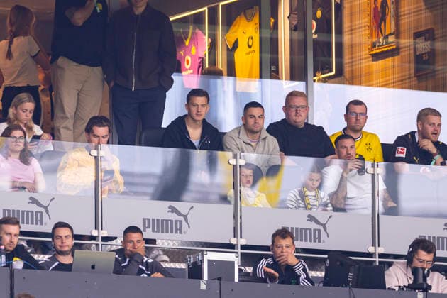 12.09.2026, Fussball, 3. Spieltag der 1. Fussball Bundesliga, Borussia Dortmund - SC Paderborn. Konstantinos Karetsas (Borussia Dortmund) verfolgt das Spiel aus einer Loge. Dortmund Signal Iduna Park NRW Deutschland xRHR-FOTO DEx *** September 12, 2026, Soccer, Matchday 3 of the 1. Bundesliga, Borussia Dortmund vs. SC Paderborn, Konstantinos Karetsas, Borussia Dortmund watches the game from a box at Signal Iduna Park in Dortmund, North Rhine-Westphalia, Germany xRHR PHOTO DEx Copyright: DennisxEwert RHR-FOTOx RHR-FOTO DE