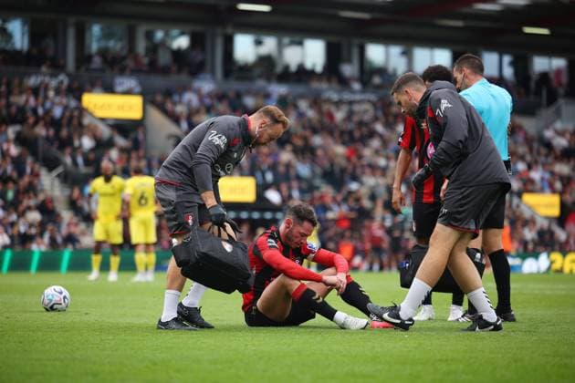 Adam Smith of Bouremouth receives treatment AFC Bournemouth v Brentford, Premier League, Football, Football, Vitality Stadium, Bournemouth, UK - 12 Sep 2026Bournemouth Vitality Stadium United Kingdom EDITORIAL USE ONLY No use with unauthorised audio, video, data, fixture lists, club league logos or live services. Online in-match use limited to 120 images, no video emulation. No use in betting, games or single club league player publications.  Copyright: xWillxCooper Shutterstockx 17144545af