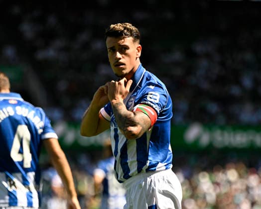 Real Racing Club de Santander v Deportivo Alaves - LaLiga EA Sports 2026 27 Antonio Blanco of Deportivo Alaves looks on during the LaLiga EA Sports match between Racing de Santander and Deportivo Alaves at El Sardinero Stadium in Santander, Spain, on September 12, 2026. Santander Cantabria Spain  Copyright: xDavidxFernandezx originalFilename:fern__ndez-racingde260912_npdYA.jpg