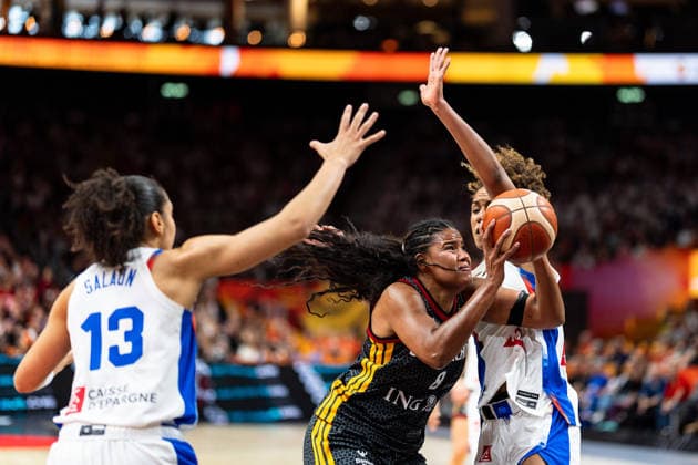 Nyara Sabally (Germany), No. 8, in a one-on-one matchup with Janelle Salaun (France), No. 13, and Marieme Badiane (France), No. 22; GER, France vs. Germany, Basketball, 2026 FIBA Women’s World Cup, Semifinals, September 12, 2026, GER, France vs. Germany, Basketball, FIBA Women’s World Cup 2026, Semifinals, September 12, 2026, Berlin Copyright: xEibner-Pressefoto MaxxVincenx EP_MVN