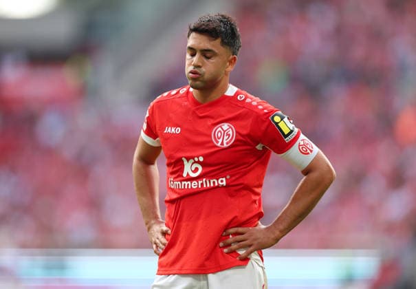 12.09.2026, Fussball Bundesliga, 1. FSV Mainz 05 - Eintracht Frankfurt, v.l., Nadiem Amiri (FSV Mainz 05) enttaeuscht, enttaeuscht schauend, dissapointed, traurig, frustiert, frust, gefrustet, frustrated DFL DFB REGULATIONS PROHIBIT ANY USE OF PHOTOGRAPHS AS IMAGE SEQUENCES AND OR QUASI-VIDEO. xdcx *** September 12, 2026, German Bundesliga, 1 FSV Mainz 05 vs. Eintracht Frankfurt, from left, Nadiem Amiri of FSV Mainz 05 looks disappointed, disappointed, sad, frustrated, frustration, frustrated DFL DFB REGULATIONS PROHIBIT ANY USE OF PHOTOGRAPHS AS IMAGE SEQUENCES AND OR QUASI-VIDEO xdcx Copyright: HMBxMedia Claus
