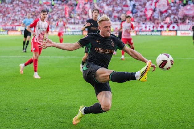 1. Bundesliga: SC Freiburg vs Borussia Mönchengladbach, 12.09.2026 Isac Lidberg (Borussia Mönchengladbach, 3) der den Ball kurz vor der Linie rettet 1. Bundesliga: SC Freiburg vs Borussia Mönchengladbach, Europa-Park-Stadion, 12.09.2026 DFB DFL REGULATIONS PROHIBIT ANY USE OF PHOTOGRAPHS AS IMAGE SEQUENCES AND OR QUASI-VIDEO. *** 1 Bundesliga SC Freiburg vs. Borussia Mönchengladbach, September 12, 2026 Isac Lidberg of Borussia Mönchengladbach saves the ball just before the line 1 Bundesliga SC Freiburg vs. Borussia Mönchengladbach, Europa-Park Stadium, September 12, 2026 DFB and DFL regulations prohibit any use of photographs as image sequences and or quasi-video. Copyright: xBEAUTIFULxSPORTS Boscox