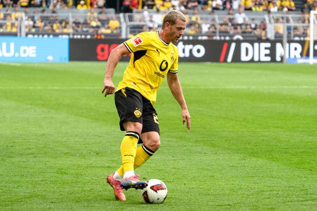 Deutschland: Bundesliga 2026 2027 3. Spieltag, Borussia Dortmund vs. SC Paderborn 07 , Samstag, 12.09.2026 Signal Iduna Park, Nordrhein-Westfalen Julian Ryerson (Borussia Dortmund, 26) *** Germany Bundesliga 2026–2027, Matchday 3: Borussia Dortmund vs. SC Paderborn 07, Saturday, September 12, 2026, Signal Iduna Park, North Rhine-Westphalia, Julian Ryerson, Borussia Dortmund, 26 Copyright: xCelinaxLeiersx