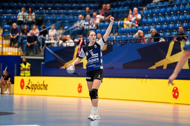 HSG Blomberg Lippe GER vs. Storhamar Handball Elite NOR, Handball, EHF Champions League Women, Group Stage, September 12, 2026, 2026–2027 Season, Lemgo’s Nieke Kuehne of HSG Blomberg Lippe, No. 9, building up play at the Lemgo Phoenix Contact Arena in Germany