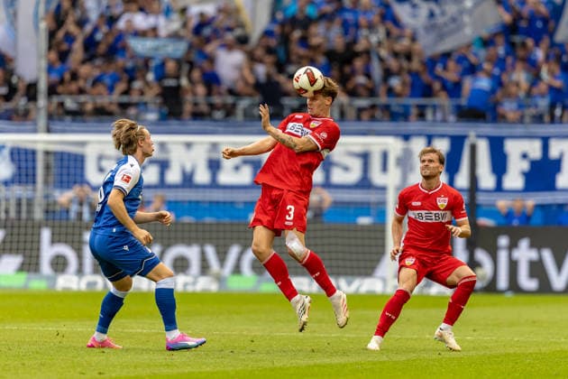 Kopfball Ramon Hendriks (VfB Stuttgart, 03) vor Patrick Wimmer (TSG Hoffenheim, 08) dahinter Maximilian Mittelstaedt (VfB Stuttgart, 07), GER, TSG Hoffenheim vs. VfB Stuttgart, Fussball, 1. Bundesliga, 03. Spieltag, Spielzeit 2026 2027, 12.09.2026, DFL DFB REGULATIONS PROHIBIT ANY USE OF PHOTOGRAPHS AS IMAGE SEQUENCES AND OR QUASI-VIDEO, GER, TSG Hoffenheim vs. VfB Stuttgart, Fussball, 1. Bundesliga, 03. Spieltag, Spielzeit 2026 2027, 12.09.2026 Sinsheim *** Header by Ramon Hendriks (VfB Stuttgart), 03, ahead of Patrick Wimmer (TSG Hoffenheim), 08, with Maximilian Mittelstaedt (VfB Stuttgart) behind, 07, GER, TSG Hoffenheim vs. VfB Stuttgart, soccer, Bundesliga 1, Matchday 03, 2026–2027 season, September 12, 2026, DFL and DFB regulations prohibit any use of photographs as image sequences and or quasi-video, GER, TSG Hoffenheim vs. VfB Stuttgart, soccer, Bundesliga 1, Matchday 3, 2026–2027 Season, September 12, 2026, Sinsheim Copyright: xEibner-Pressefoto JanixPlessx EP_JPL
