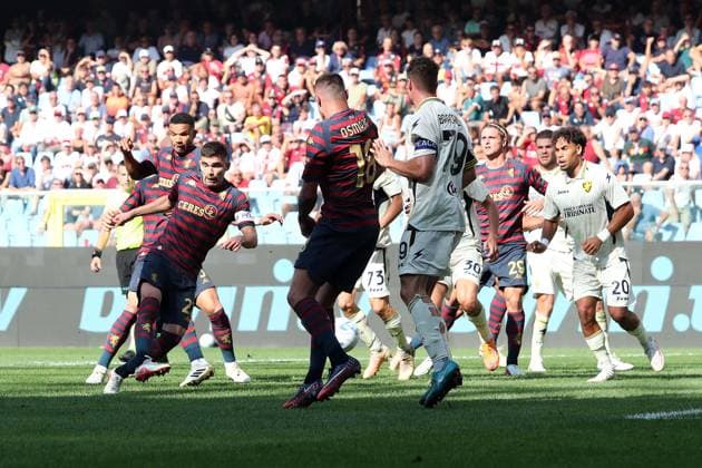 Foto IPP ACGE Genova 12 09 2026 Campionato Serie A 2026-2027 Genoa-Frosinone nella foto: Johan Felipe Vasquez Ibarra realizza il gol del 1-1 Italy Photo Press World Copyright Genova italy Italia ITALY  Copyright: xR4924_italyphotopressx