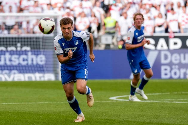 Fisnik Asllani (Hoffenheim, 11), am Ball, Freisteller, Ganzkörper, Einzelbild, Einzelfoto, Aktion, Action, 12.09.2026, Sinsheim (Deutschland), Fussball, Bundesliga, TSG 1899 Hoffenheim - VfB Stuttgart, DFB DFL REGULATIONS PROHIBIT ANY USE OF PHOTOGRAPHS AS IMAGE SEQUENCES AND OR QUASI-VIDEO. *** Fisnik Asllani Hoffenheim, 11, on the ball, isolated figure, full-body shot, single frame, single photo, action, September 12, 2026, Sinsheim, Germany, soccer, Bundesliga, TSG 1899 Hoffenheim vs. VfB Stuttgart, DFB and DFL regulations prohibit any use of photographs as image sequences and or quasi-video xozx