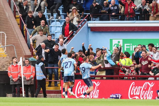 Aston Villa v Nottingham Forest, Premier League Liam Delap of Nottingham Forest celebrates his goal to make it 0-1 during the Aston Villa v Nottingham Forest Premier League match at Villa Park, Birmingham, England on 12 September 2026 Credit: Richard Bierton Every Second Media Editorial use only. All images are copyright Every Second Media Limited. No images may be reproduced without prior permission. All rights reserved. Premier League and Football League images are subject to licensing agreements with Football DataCo Limited. see https: www.football-dataco.com Copyright: xIMAGO EveryxSecondxMediax ESM-2156-0051 RichardxBiertonx xEveryxSecondxMediax
