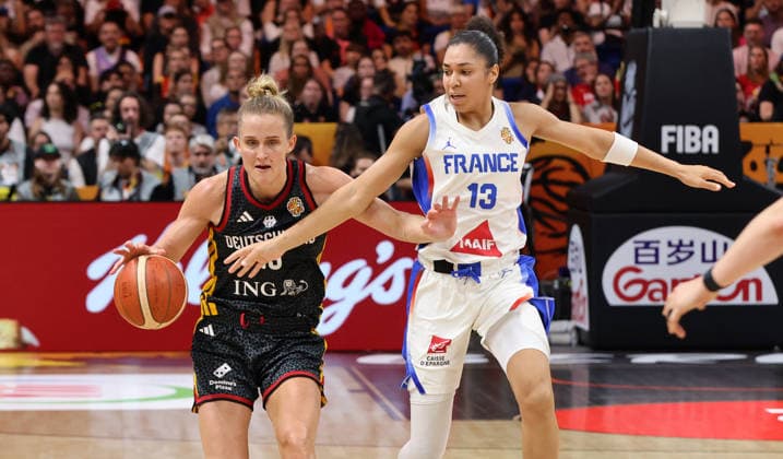 Leonie Fiebich with the ball, Janelle Salaun, one-on-one, game action, sports, basketball, FIBA World Cup, Women s World Championship, World Cup, semifinals, 2026–2027 season, December 9, 2026, France (FRA) vs. DBB Germany (GER)