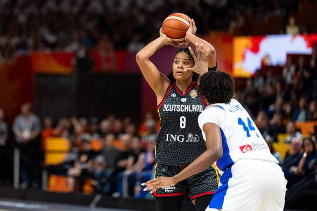 Nyara Sabally (Germany), No. 8, Dominique Malonga (France), No. 14, GER, France vs. Germany, Basketball, 2026 FIBA Women s World Cup, Semifinals, September 12, 2026, Germany, France vs. Germany, Basketball, 2026 FIBA Women’s World Cup, Semifinals, September 12, 2026, Berlin Copyright: xEibner-Pressefoto MaxxVincenx EP_MVN