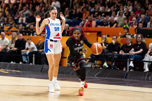 Alexis Peterson, Germany, No. 1 in dribbling; Pauline Astier, France, 98, GER, France vs. Germany, Basketball, 2026 FIBA Women’s World Cup, Semifinal, September 12, 2026, GER, France vs. Germany, Basketball, 2026 FIBA Women’s World Cup, Semifinal, September 12, 2026, Berlin Copyright: xEibner-Pressefoto MaxxVincenx EP_MVN