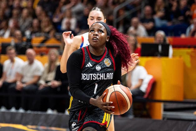 Alexis Peterson, Germany, No. 1 on her way to the basket, GER, France vs. Germany, Basketball, 2026 FIBA Women’s World Cup, Semifinal, September 12, 2026, GER, France vs. Germany, Basketball, 2026 FIBA Women’s World Cup, Semifinal, September 12, 2026, Berlin Copyright: xEibner-Pressefoto MaxxVincenx EP_MVN