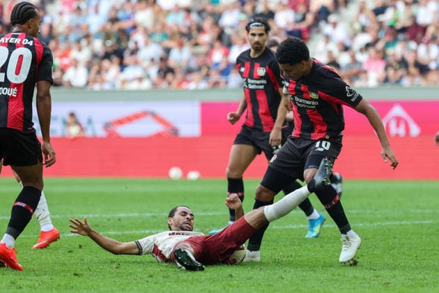 Zweikampf, Alexis Claude-Maurice (FC Augsburg, 20) am Boden, mit Malik Tillman (Bayer 04 Leverkusen, 10), GER, FC Augsburg vs. Bayer 04 Leverkusen, Fussball, Bundesliga, 3. Spieltag, Saison 2026 2027, 12.09.2026, DFL DFB REGULATIONS PROHIBIT ANY USE OF PHOTOGRAPHS as IMAGE SEQUENCES and or QUASI-VIDEO, GER, FC Augsburg vs. Bayer 04 Leverkusen, Fussball, Bundesliga, 3. Spieltag, Saison 2026 2027, 12.09.2026 Augsburg *** Tackle, Alexis Claude Maurice (FC Augsburg), No. 20 on the ground, with Malik Tillman (Bayer 04 Leverkusen), No. 10, GER, FC Augsburg vs. Bayer 04 Leverkusen, Soccer, Bundesliga, Matchday 3, 2026–2027 season, September 12, 2026, DFL and DFB regulations prohibit any use of photographs as image sequences and or quasi-video, GER, FC Augsburg vs. Bayer 04 Leverkusen, soccer, Bundesliga, Matchday 3, 2026–2027 season, September 12, 2026, Augsburg Copyright: xEibner-Pressefoto JennixMaulx EP_JML