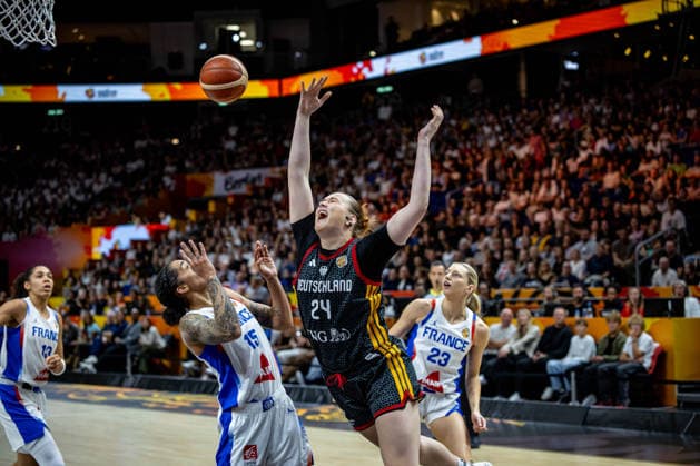 Basketball Berlin, September 12, 2026 FIBA Women’s Basketball World Cup Germany 2026 Semifinal France (FRA) vs. Germany (GER) Lina Sontag (Germany, No. 24) Marine JOHANNES (France, No. 23) Gabby WILLIAMS (France, No. 15)