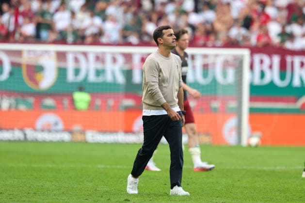 Carles Martinez (Bayer 04 Leverkusen, Chef-Trainer) nach dem Spiel, GER, FC Augsburg vs. Bayer 04 Leverkusen, Fussball, Bundesliga, 3. Spieltag, Saison 2026 2027, 12.09.2026, DFL DFB REGULATIONS PROHIBIT ANY USE OF PHOTOGRAPHS as IMAGE SEQUENCES and or QUASI-VIDEO, GER, FC Augsburg vs. Bayer 04 Leverkusen, Fussball, Bundesliga, 3. Spieltag, Saison 2026 2027, 12.09.2026 Augsburg *** Carles Martinez, Bayer 04 Leverkusen, Head Coach after the game, GER, FC Augsburg vs. Bayer 04 Leverkusen, Soccer, Bundesliga, Matchday 3, 2026–2027 Season, September 12, 2026, DFL and DFB regulations prohibit any use of photographs as image sequences and or quasi-video, GER, FC Augsburg vs. Bayer 04 Leverkusen, soccer, Bundesliga, Matchday 3, 2026–2027 season, September 12, 2026, Augsburg Copyright: xEibner-Pressefoto JennixMaulx EP_JML