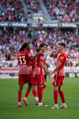12.09.2026, xjyhynx, Fussball 1.Bundesliga, SC Freiburg - Borussia Mönchengladbach v.l., orjubel zum 4:0 durch Yannik Engelhardt (16, SC Freiburg) links Jordy Makengo (33, SC Freiburg) (DFL DFB REGULATIONS PROHIBIT ANY USE OF PHOTOGRAPHS as IMAGE SEQUENCES and or QUASI-VIDEO) Freiburg *** September 12, 2026, xjyhynx, Soccer, Bundesliga 1, SC Freiburg vs. Borussia Mönchengladbach, Yannik Engelhardt celebrating the 4-0 goal at 16, SC Freiburg’s Jordy Makengo on the left at 33, SC Freiburg: DFL and DFB regulations prohibit any use of photographs as image sequences and or quasi-video. Freiburg