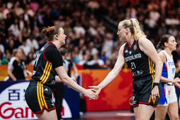 FIBA Women’s Basketball World Cup 2026: France vs. Germany, September 12, 2026. Lina Sontag (Germany, 24) and Marie Gülich (Germany, 21) high-five each other. Basketball, FIBA Women’s Basketball World Cup 2026, Final Phase, Semifinal: France vs. Germany on September 12, 2026, at the Uber Arena, Berlin Copyright: xBEAUTIFULxSPORTS Tonhäuserx