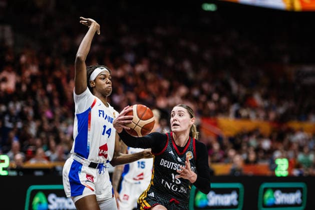 FIBA Women s Basketball World Cup 2026: France vs. Germany, September 12, 2026; Luisa Geiselsoder (Germany), 15; Dominique Malonga (France), 14; Basketball; FIBA Women s Basketball World Cup 2026; Final Phase, Semifinal: France vs. Germany on September 12, 2026, at the Uber Arena, Berlin Copyright: xBEAUTIFULxSPORTS Tonhäuserx