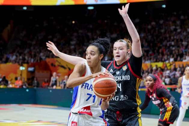 Leila Lacan of France and Lina Sontag of Germany battle for the ball during the FIBA Women s Basketball World Cup Germany 2026 semifinal match between France and Germany at the Berlin Arena on September 12, 2026, in Berlin, Germany. Photo by Marco Steinbrenner, DeFodi Images
