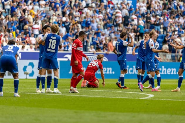 Emotionen Trauer Freude auf beiden Seiten Finn Jeltsch (VfB Stuttgart, 29) am Boden Albian Hajdari (TSG Hoffenheim, 21) und Andrej Kramaric (TSG Hoffenheim, 27) klatschen ab, GER, TSG Hoffenheim vs. VfB Stuttgart, Fussball, 1. Bundesliga, 03. Spieltag, Spielzeit 2026 2027, 12.09.2026, DFL DFB REGULATIONS PROHIBIT ANY USE OF PHOTOGRAPHS AS IMAGE SEQUENCES AND OR QUASI-VIDEO, GER, TSG Hoffenheim vs. VfB Stuttgart, Fussball, 1. Bundesliga, 03. Spieltag, Spielzeit 2026 2027, 12.09.2026 Sinsheim *** Emotions: Sadness and Joy on Both Sides. Finn Jeltsch (VfB Stuttgart), 29, on the ground; Albian Hajdari (TSG Hoffenheim), 21, and Andrej Kramaric (TSG Hoffenheim), 27, clap, GER, TSG Hoffenheim vs. VfB Stuttgart, soccer, Bundesliga 1, Matchday 3, 2026–2027 season, September 12, 2026, DFL and DFB regulations prohibit any use of photographs as image sequences and or quasi-video, GER, TSG Hoffenheim vs. VfB Stuttgart, soccer, Bundesliga 1, Matchday 3, 2026–2027 Season, September 12, 2026, Sinsheim Copyright: xEibner-Pressefoto JanixPlessx EP_JPL
