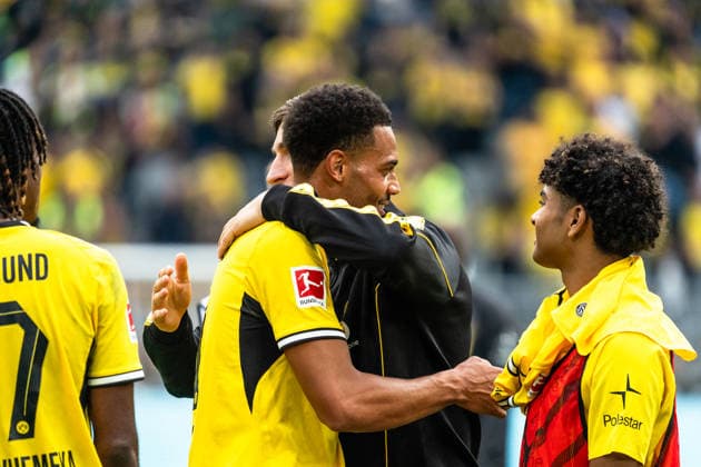Deutschland: Bundesliga 2026 2027 3. Spieltag, Borussia Dortmund vs. SC Paderborn 07 , Samstag, 12.09.2026 Signal Iduna Park, Nordrhein-Westfalen Felix Nmecha (Borussia Dortmund, 8) Nico Schlotterbeck (Borussia Dortmund, 4) *** Germany Bundesliga 2026–2027, Matchday 3: Borussia Dortmund vs. SC Paderborn 07, Saturday, September 12, 2026, Signal Iduna Park, North Rhine-Westphalia: Felix Nmecha (Borussia Dortmund), 8; Nico Schlotterbeck (Borussia Dortmund), 4 Copyright: xCelinaxLeiersx