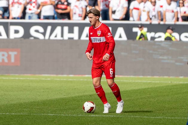 Fussball: 1. Bundesliga, 3. Spieltag, TSG Hoffenheim - VfB Stuttgart am 12.09.2026 in Sinsheim (SNP Arena), Deutschland, Saison 2026 2027: Angelo Stiller (VfB Stuttgart, 6) Sinsheim SNP Arena Deutschland *** Soccer, Bundesliga 1, Matchday 3: TSG Hoffenheim vs. VfB Stuttgart on September 12, 2026, at the Sinsheim SNP Arena, Germany, 2026–2027 season. Angelo Stiller, VfB Stuttgart, 6, Sinsheim SNP Arena, Germany Copyright: xPhilippxImhofx