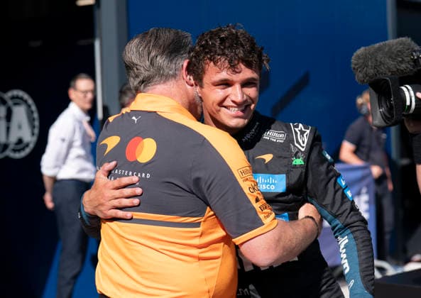FORMULA 1 SPANISH GRAND PRIX 2026 Lando Norris (GBR) 1 McLaren celebrates pole position with Zak Brown during the Formula 1 Tag Heuer Spanish Grand Prix 2026, Round 14 of the 2026 Formula 1 World Championship, WM, Weltmeisterschaft from 11th - 13th September 2026 at Madring, Madrid, Spain Credit: Eleanor Hoad Every Second Media Editorial use only. All images are copyright Every Second Media Limited. No images may be reproduced without prior permission. Copyright: xIMAGO EveryxSecondxMediax ESM-2154-0082 EleanorxHoadx xEveryxSecondxMediax