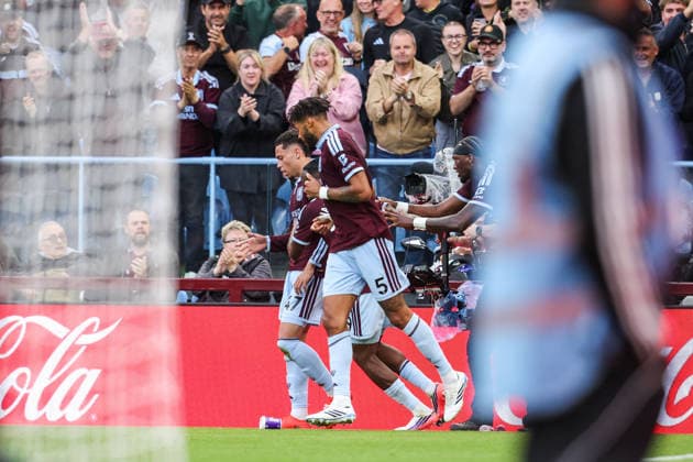 Aston Villa v Nottingham Forest, Premier League Alysson Edward of Aston Villa celebrates his goal to make it 1-1 during the Aston Villa v Nottingham Forest Premier League match at Villa Park, Birmingham, England on 12 September 2026 Credit: Richard Bierton Every Second Media Editorial use only. All images are copyright Every Second Media Limited. No images may be reproduced without prior permission. All rights reserved. Premier League and Football League images are subject to licensing agreements with Football DataCo Limited. see https: www.football-dataco.com Copyright: xIMAGO EveryxSecondxMediax ESM-2156-0052 RichardxBiertonx xEveryxSecondxMediax