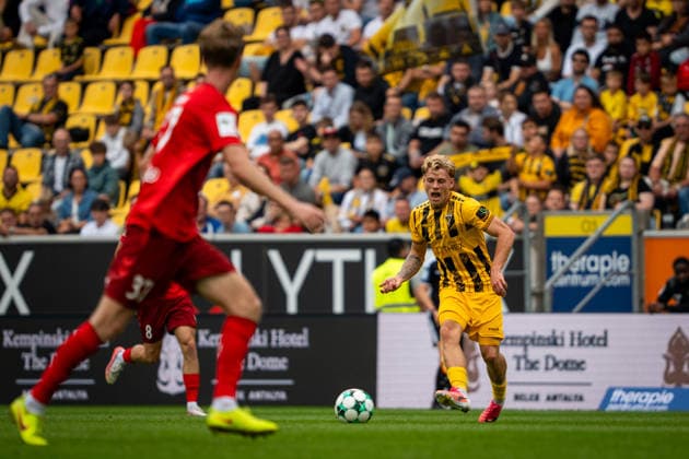 Jonas Oehmichen Alemannia Aachen, 44 TSV Alemannia Aachen vs. SSV Jahn Regensburg, Soccer, 3rd Division, Matchday 5, 2026–2027 Season, September 12, 2026 DFB regulations prohibit any use of photographs as image sequences and or quasi-video TSV Alemannia Aachen vs. SSV Jahn Regensburg, soccer, 3rd Division, Matchday 5, 2026–2027 Season, September 12, 2026, Aachen Copyright: xEibner-Pressefoto J.xDerondeaux EP_JDU