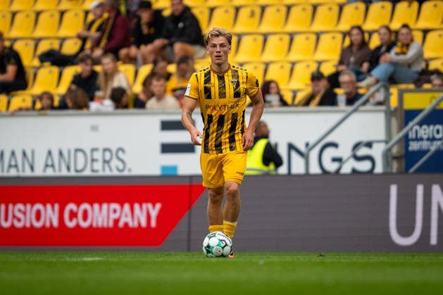 Jonas Oehmichen, Alemannia Aachen, 44; TSV Alemannia Aachen vs. SSV Jahn Regensburg, Soccer, 3rd Division, Matchday 5, 2026–2027 Season, September 12, 2026 DFB regulations prohibit any use of photographs as image sequences and or quasi-video TSV Alemannia Aachen vs. SSV Jahn Regensburg, soccer, 3rd Division, Matchday 5, 2026–2027 Season, September 12, 2026, Aachen Copyright: xEibner-Pressefoto J.xDerondeaux EP_JDU