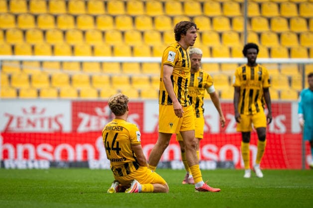 Jonas Oehmichen of Alemannia Aachen, 44, on the ground after a foul; TSV Alemannia Aachen vs. SSV Jahn Regensburg, soccer, 3rd Division, Matchday 5, 2026–2027 season, September 12, 2026 DFB regulations prohibit any use of photographs as image sequences and or quasi-video TSV Alemannia Aachen vs. SSV Jahn Regensburg, soccer, 3rd Division, Matchday 5, 2026–2027 season, September 12, 2026, Aachen Copyright: xEibner-Pressefoto J.xDerondeaux EP_JDU