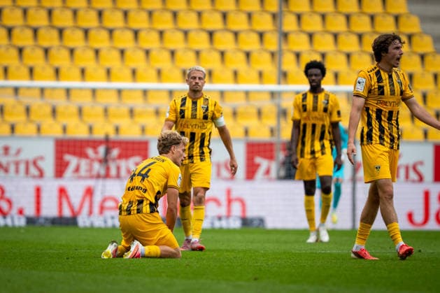 Jonas Oehmichen of Alemannia Aachen, 44, on the ground after a foul; TSV Alemannia Aachen vs. SSV Jahn Regensburg, soccer, 3rd Division, Matchday 5, 2026–2027 season, September 12, 2026 DFB regulations prohibit any use of photographs as image sequences and or quasi-video TSV Alemannia Aachen vs. SSV Jahn Regensburg, soccer, 3rd Division, Matchday 5, 2026–2027 season, September 12, 2026, Aachen Copyright: xEibner-Pressefoto J.xDerondeaux EP_JDU