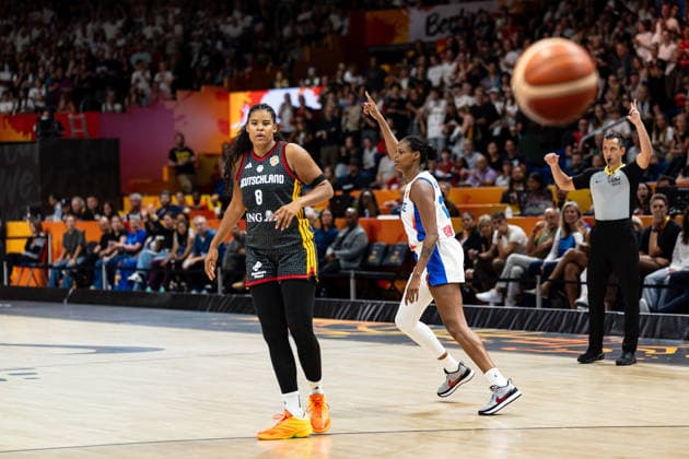 Valeriane Ayayi, France, 11, celebrating; Nyara Sabally, Germany, 08, disappointed; GER, France vs. Germany, basketball, 2026 FIBA Women’s World Cup, Semifinals, September 12, 2026, GER, France vs. Germany, Basketball, 2026 FIBA Women’s World Cup, Semifinals, September 12, 2026, Berlin Copyright: xEibner-Pressefoto MaxxVincenx EP_MVN