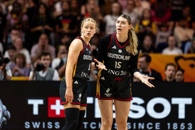 Luisa Geiselsoder (Germany), 15, and Emma Eichmeyer (Germany), 09, disappointed; Disappointment, GER, France vs. Germany, Basketball, 2026 FIBA Women s World Cup, Semifinal, September 12, 2026, GER, France vs. Germany, Basketball, FIBA Women’s World Cup 2026, Semifinal, September 12, 2026, Berlin Copyright: xEibner-Pressefoto MaxxVincenx EP_MVN