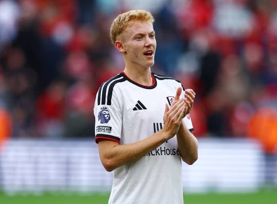 Hugo Larsson of Fulham thanks the fans at the end of the match Liverpool v Fulham, Premier League, Football, Football, Anfield, Liverpool, UK - 12 Sep 2026Liverpool Anfield United Kingdom EDITORIAL USE ONLY No use with unauthorised audio, video, data, fixture lists, club league logos or live services. Online in-match use limited to 120 images, no video emulation. No use in betting, games or single club league player publications.  Copyright: xMattxWest Shutterstockx 17144551bm