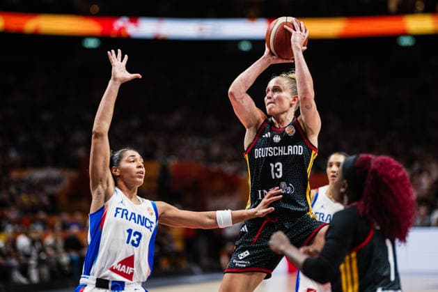 FIBA Women’s Basketball World Cup 2026: France vs. Germany, September 12, 2026; Leonie Fiebich (Germany), 13; Janelle Salaun (France), 13; Basketball; FIBA Women’s Basketball World Cup 2026; Final Phase, Semifinal: France vs. Germany on September 12, 2026, at the Uber Arena, Berlin Copyright: xBEAUTIFULxSPORTS Tonhäuserx