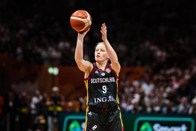 FIBA Women’s Basketball World Cup 2026: France vs. Germany, September 12, 2026; Emma Eichmeyer (Germany), No. 9, shooting a basketball; FIBA Women’s Basketball World Cup 2026, Final Phase, Semifinal: France vs. Germany on September 12, 2026, at the Uber Arena, Berlin Copyright: xBEAUTIFULxSPORTS Tonhäuserx
