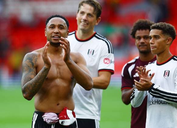 Kenny Tete of Fulham thanks the fans at the end of the match Liverpool v Fulham, Premier League, Football, Football, Anfield, Liverpool, UK - 12 Sep 2026Liverpool Anfield United Kingdom EDITORIAL USE ONLY No use with unauthorised audio, video, data, fixture lists, club league logos or live services. Online in-match use limited to 120 images, no video emulation. No use in betting, games or single club league player publications.  Copyright: xMattxWest Shutterstockx 17144551bn