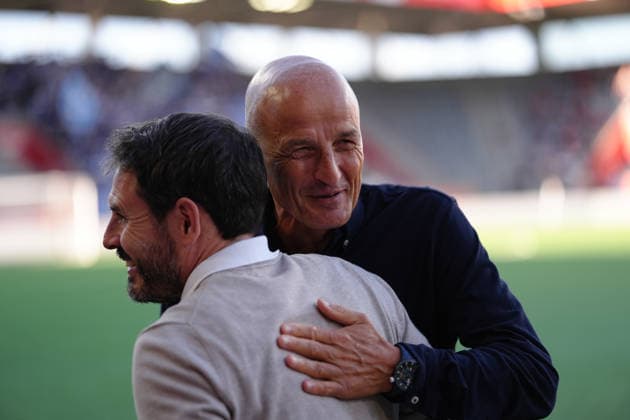Thun, Switzerland - September 12: Peter Zeidler (Head Coach GCZ) with Head Coach Gian-Luca Privitelli (THU) before the Brack Super League match between FC Thun and Grasshopper Club Zürich at VISANA STADION on September 12, 2026 in Thun, Switzerland. Copyright: xKjetilxWaberx xSPPx Sportspressphoto_SPR228714