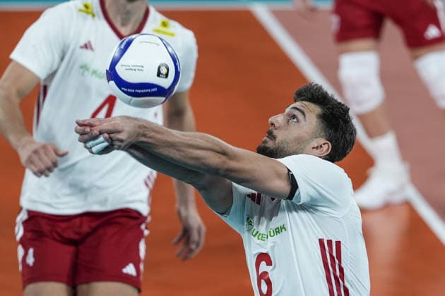 Turkiye v France - CEV EuroVolley 2026 Men CLUJ-NAPOCA, ROMANIA - SEPTEMBER 12: Gokcen Yuksel (6) of Turkiye in action during the CEV EuroVolley 2026 match between Turkiye and France at the BTarena in Cluj-Napoca, Romania, on September 12, 2026. Osmancan Gurdogan Anadolu Cluj-napoca Romania. Editorial use only. Please get in touch for any other usage.  Copyright: x2026xAnadoluxOsmancanxGurdoganx
