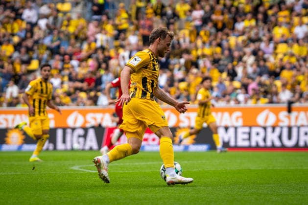 Mika Schroers Alemannia Aachen, 27 TSV Alemannia Aachen vs. SSV Jahn Regensburg, Soccer, 3rd Division, Matchday 5, 2026–2027 Season, September 12, 2026 DFB regulations prohibit any use of photographs as image sequences and or quasi-video TSV Alemannia Aachen vs. SSV Jahn Regensburg, soccer, 3rd Division, Matchday 5, 2026–2027 Season, September 12, 2026, Aachen Copyright: xEibner-Pressefoto J.xDerondeaux EP_JDU