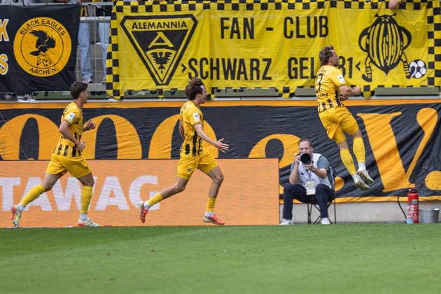 Third Division, Alemannia Aachen vs. SSV Jahn Regensburg, September 12, 2026: Celebrations after Mika Schroers’ 1–0 goal for Alemannia Aachen. 27 DFL regulations prohibit any use of photographs as image sequences and or quasi-video. Third Division, Alemannia Aachen vs. SSV Jahn Regensburg, September 12, 2026, Tivoli, Aachen Copyright: xBEAUTIFULxSPORTS Derixx