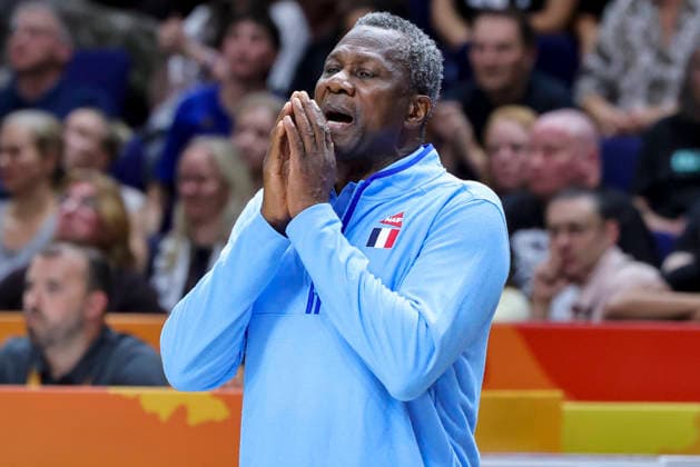 Head Coach Jean Aime Toupane of France gestures during the FIBA Women s Basketball World Cup Germany 2026 semifinal match between France and Germany at the Berlin Arena on September 12, 2026, in Berlin, Germany. Photo by Marco Steinbrenner, DeFodi Images