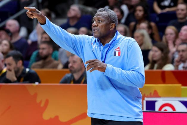 Head Coach Jean Aime Toupane of France gestures during the FIBA Women s Basketball World Cup Germany 2026 semifinal match between France and Germany at the Berlin Arena on September 12, 2026, in Berlin, Germany. Photo by Marco Steinbrenner, DeFodi Images