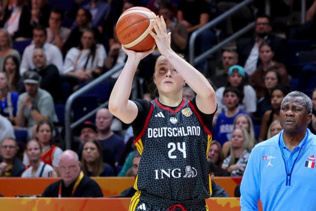 Lina Sontag of Germany controls the ball during the FIBA Women s Basketball World Cup Germany 2026 semifinal match between France and Germany at the Berlin Arena on September 12, 2026, in Berlin, Germany. Photo by Marco Steinbrenner, DeFodi Images