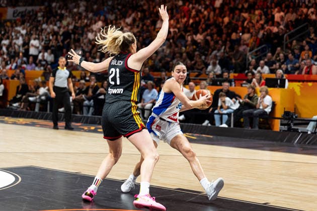 Pauline Astier (France), 98, dribbling; Marie Guelich (Germany), 21, GER, France vs. Germany, Basketball, 2026 FIBA Women s World Cup, Semifinals, September 12, 2026 GER, France vs. Germany, Basketball, 2026 FIBA Women’s World Cup, Semifinals, September 12, 2026 Berlin Copyright: xEibner-Pressefoto MaxxVincenx EP_MVN