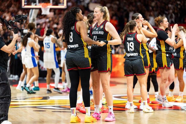 German Team Disappoints: Disappointment After Loss, Nyara Sabally (Germany), 08, Marie Guelich (Germany), 21, GER, France vs. Germany, Basketball, FIBA Women s World Cup 2026, Semifinals, September 12, 2026 GER, France vs. Germany, Basketball, FIBA Women’s World Cup 2026, Semifinals, September 12, 2026 Berlin Copyright: xEibner-Pressefoto MaxxVincenx EP_MVN