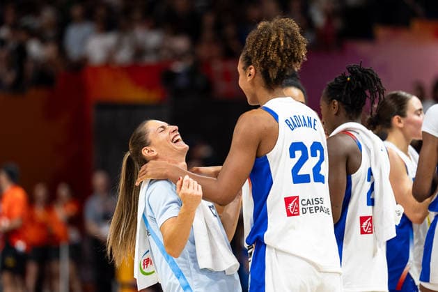 Romane Bernies (France, 47) and Marieme Badiane (France, 22) celebrate after the final buzzer, GER, France vs. Germany, Basketball, FIBA Women s World Cup 2026, Semifinal, September 12, 2026, GER, France vs. Germany, Basketball, 2026 FIBA Women’s World Cup, Semifinal, September 12, 2026, Berlin Copyright: xEibner-Pressefoto MaxxVincenx EP_MVN