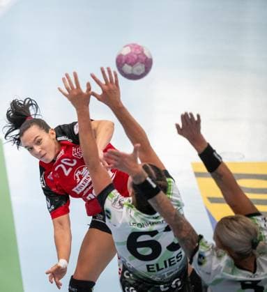 WOMEN S HANDBALL 2026–2027 3RD BUNDESLIGA, MATCHDAY 1: THC FRISCH AUF GÖPPINGEN ** FOR EDITORIAL USE ONLY ** p 12 09 2026 Bad Langensalza Women’s Handball 1st Bundesliga Women’s Season 2026–2027 Salzhalle Matchday 3 Thüringer HC FRISCH AUF Göppingen in the photo: Jana Scheib 20 Thüringer HC in a duel with Stephanie Elies 63 FRISCH AUF Göppingen Germany Thuringia Bad Langensalza Copyright SaschaxFromm Copyright: SaschaxFromm doc87klvk1xleu95ij2rtu ,EDITORIAL USE ONLY Copyright: SaschaxFromm